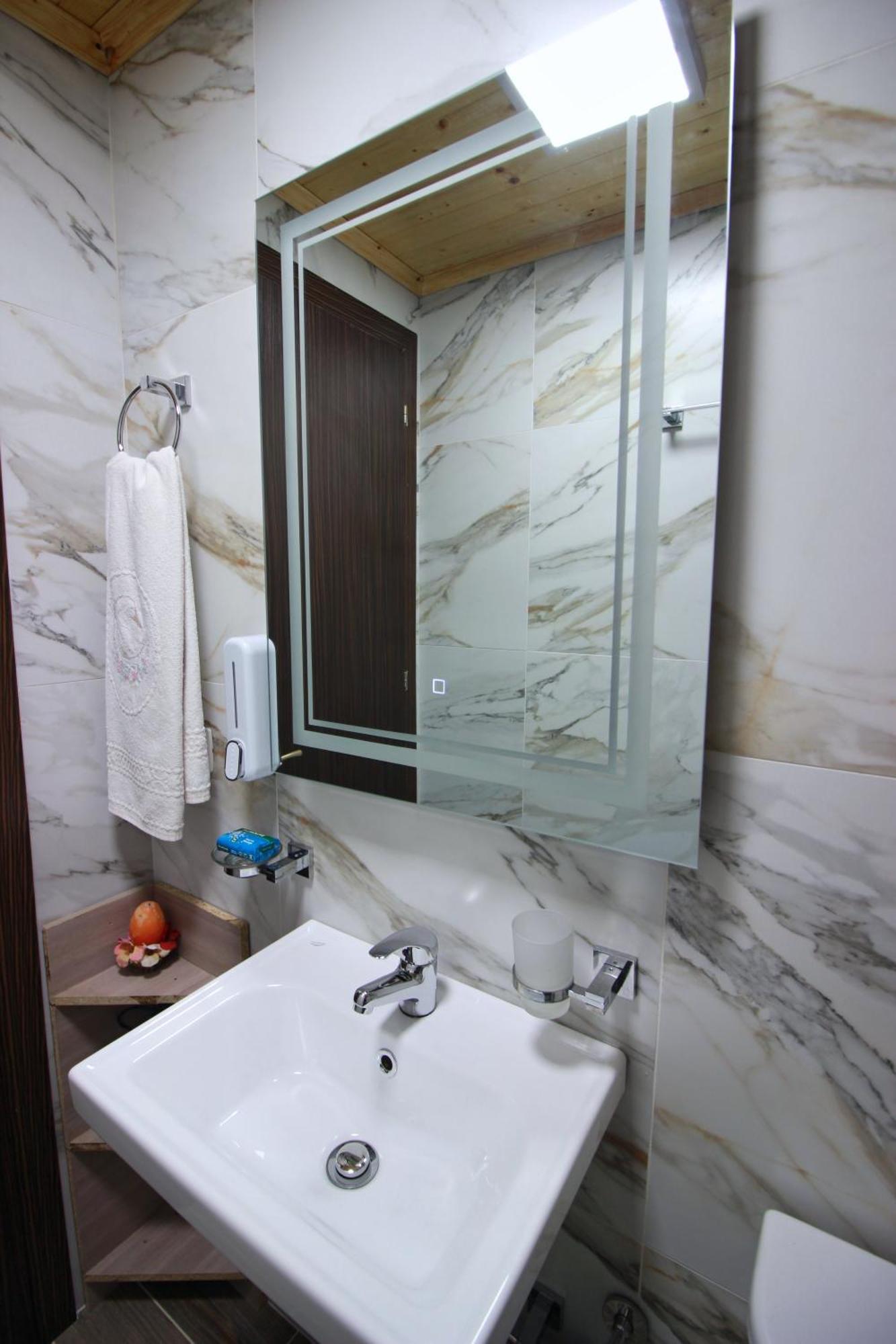 Guest House Denis Gjirokaster Exterior photo